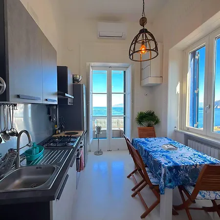 La Terrazza De Luxe Casa de hóspedes