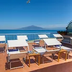 Vendégház La Terrazza De Luxe 4*